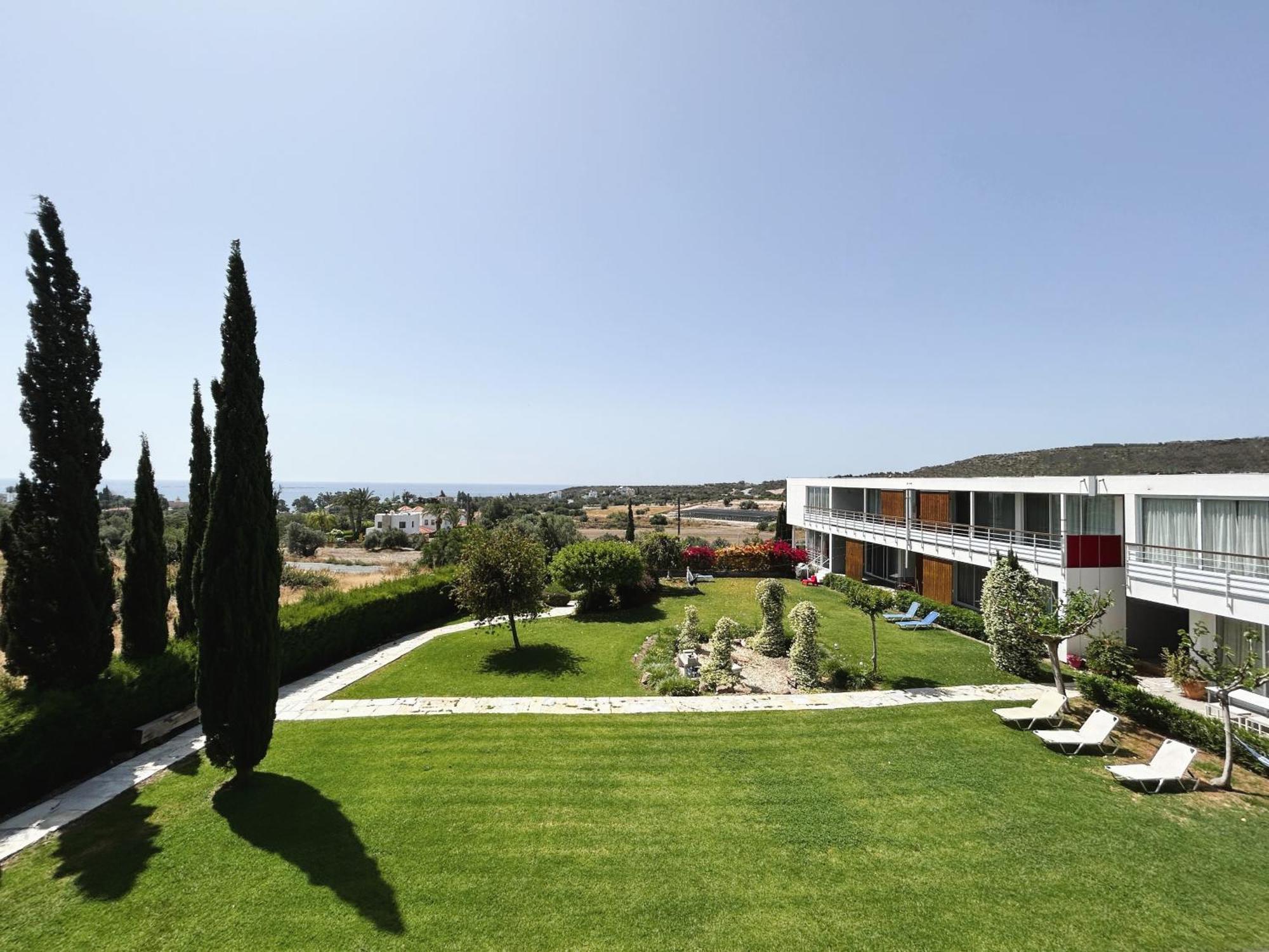 Art By Praxis Apartment Governors Beach Exterior photo